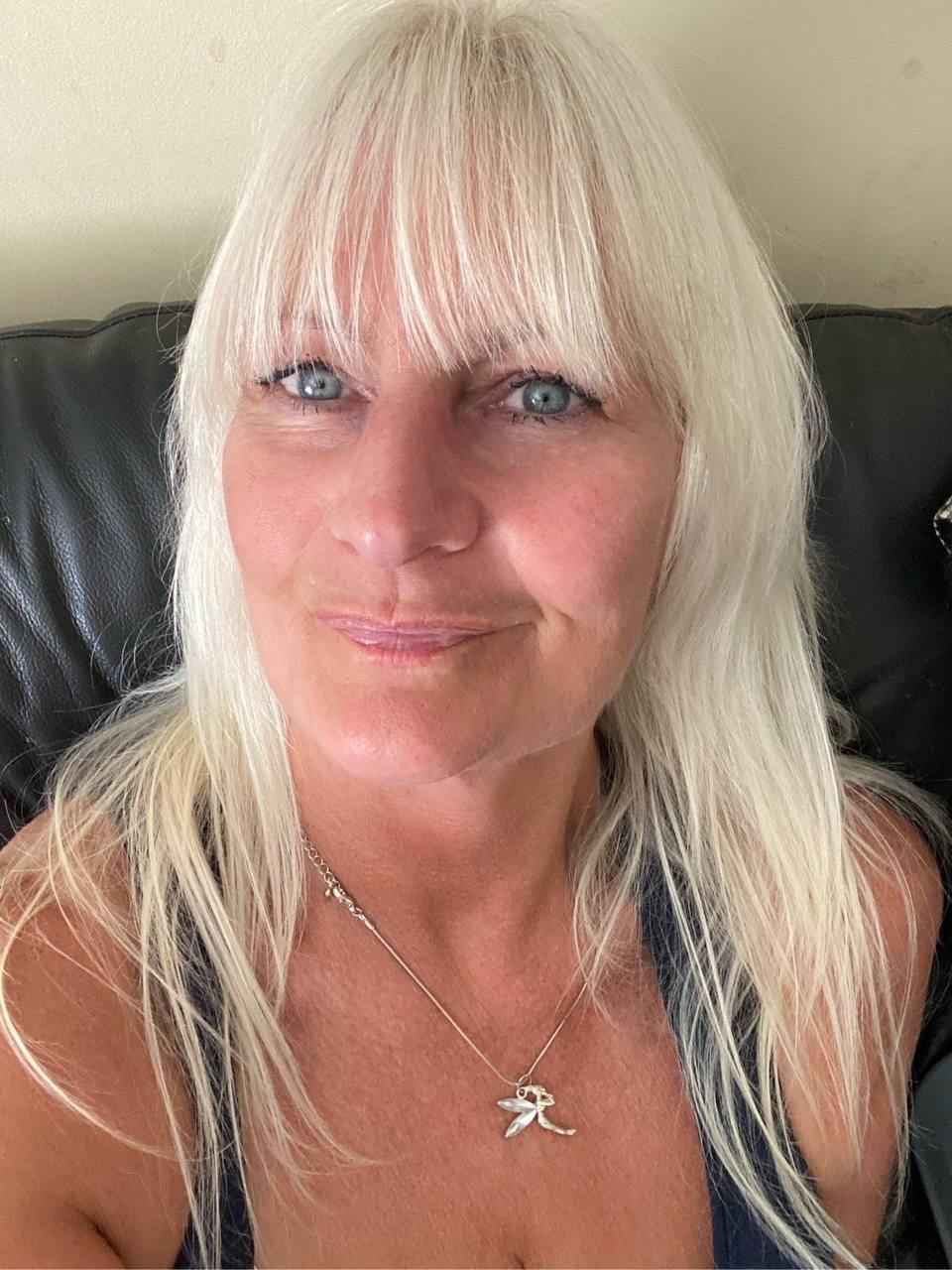 Blonde British Milf #4f6Es9wN