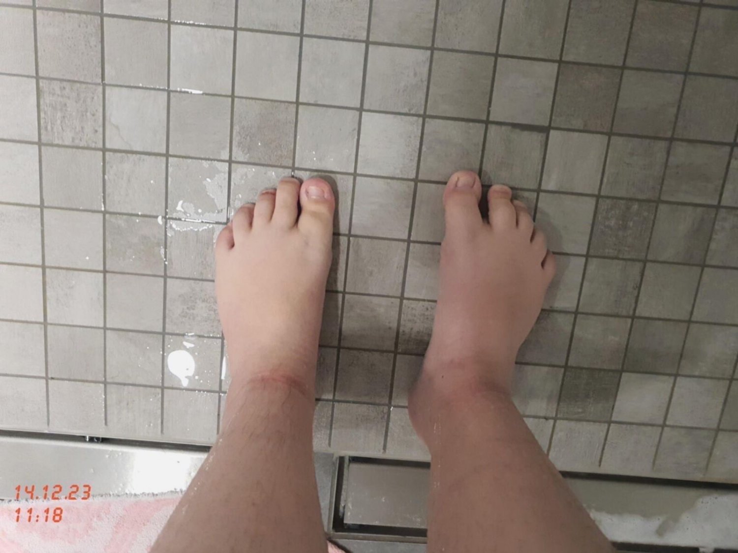 Anna-Maria Lindel, meine Hurenfüsse gehören eigentlich in hohe High-Heels #Up6TlBep