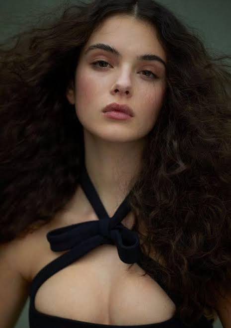 Exotic spanish actress Gabriela Andrada is a natural beauty with a face made for your hot load #FA8ZFEBd